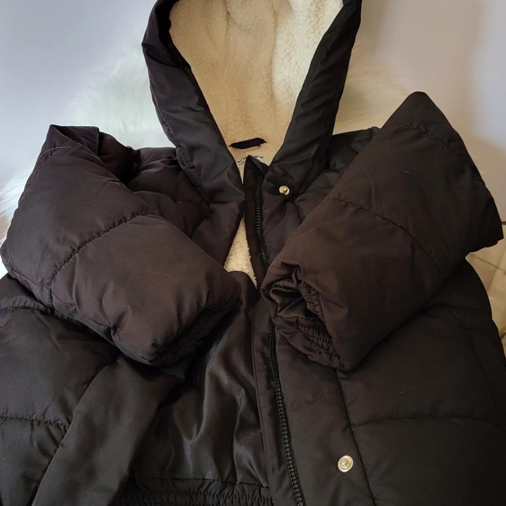 "OLD NAVY" GIRLS BLACK HOODED PUFFER JACKET - SIZE SMALL [6-7] - LIKE NEW